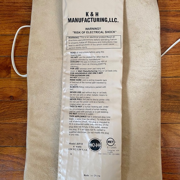 K&H Thermo-Kitty Mat (Heated Pet Bed) 12.5 x 24 Inches - Picture 5 of 10